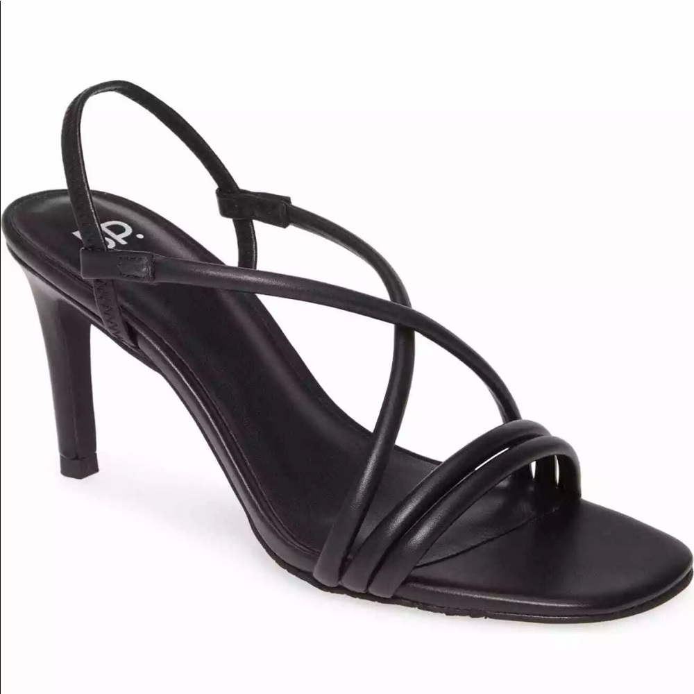 BP. Billy Black Strappy Sandal 10.5